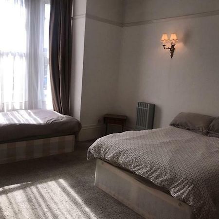 Hamilton House Bed & Breakfast Southsea Exterior foto