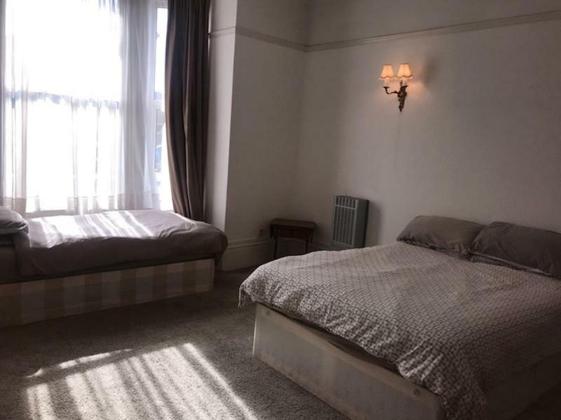 Hamilton House Bed & Breakfast Southsea Exterior foto